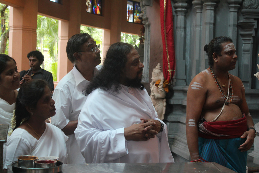 6 Guru Mahan and Guru Matha at Sivan Temple